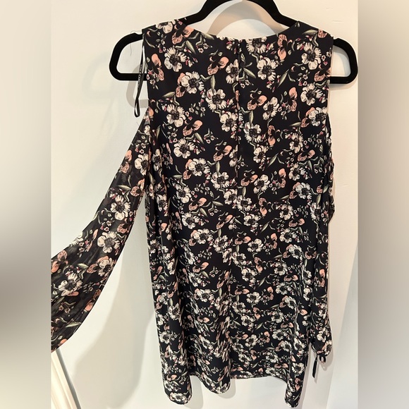 Vince Camuto Dress - Picture 2 of 4